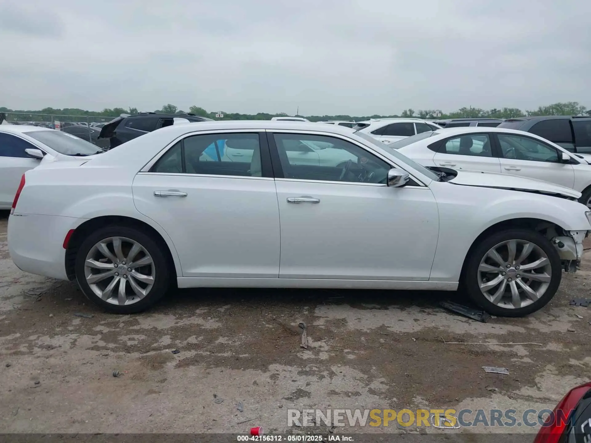 13 Photograph of a damaged car 2C3CCAEG1KH536281 CHRYSLER 300 2019