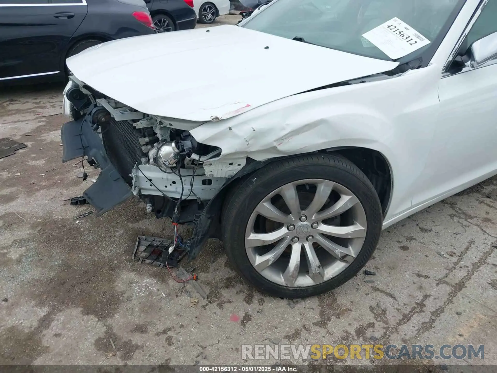 6 Photograph of a damaged car 2C3CCAEG1KH536281 CHRYSLER 300 2019