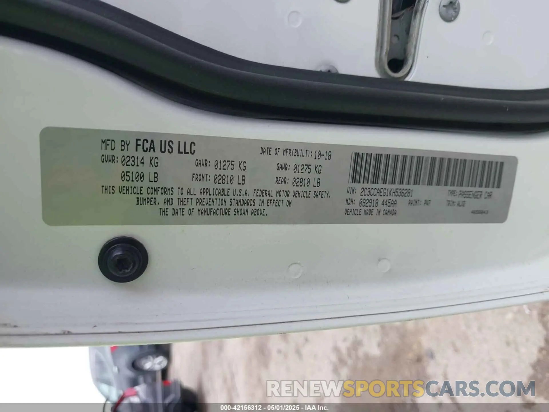 9 Photograph of a damaged car 2C3CCAEG1KH536281 CHRYSLER 300 2019
