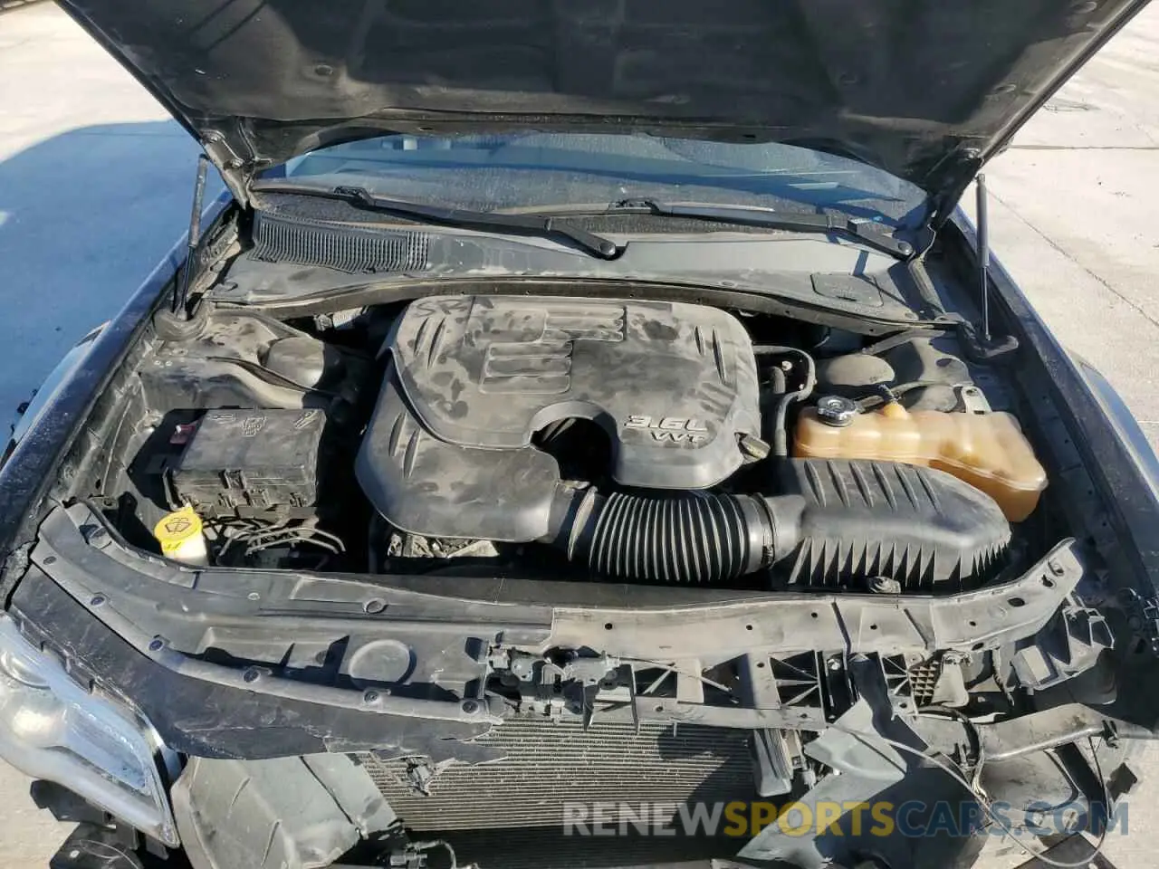 11 Photograph of a damaged car 2C3CCAEG2KH555681 CHRYSLER 300 2019