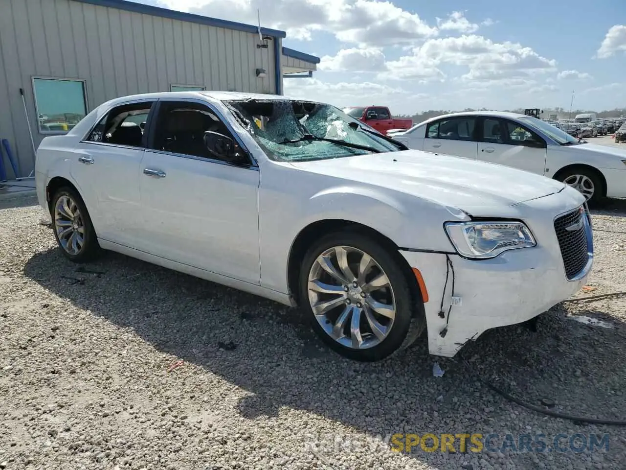 4 Фотография поврежденного автомобиля 2C3CCAEG2KH698078 CHRYSLER 300 2019