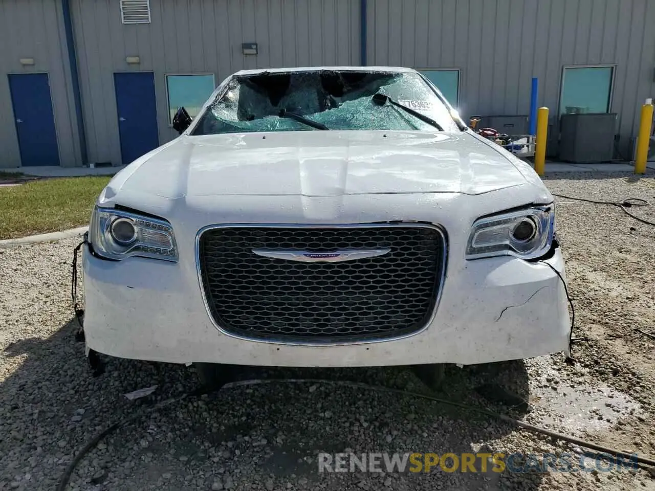 5 Фотография поврежденного автомобиля 2C3CCAEG2KH698078 CHRYSLER 300 2019