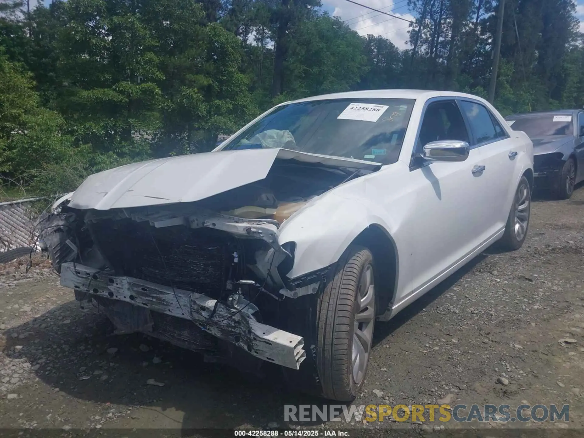 2 Photograph of a damaged car 2C3CCAEG3KH528019 CHRYSLER 300 2019