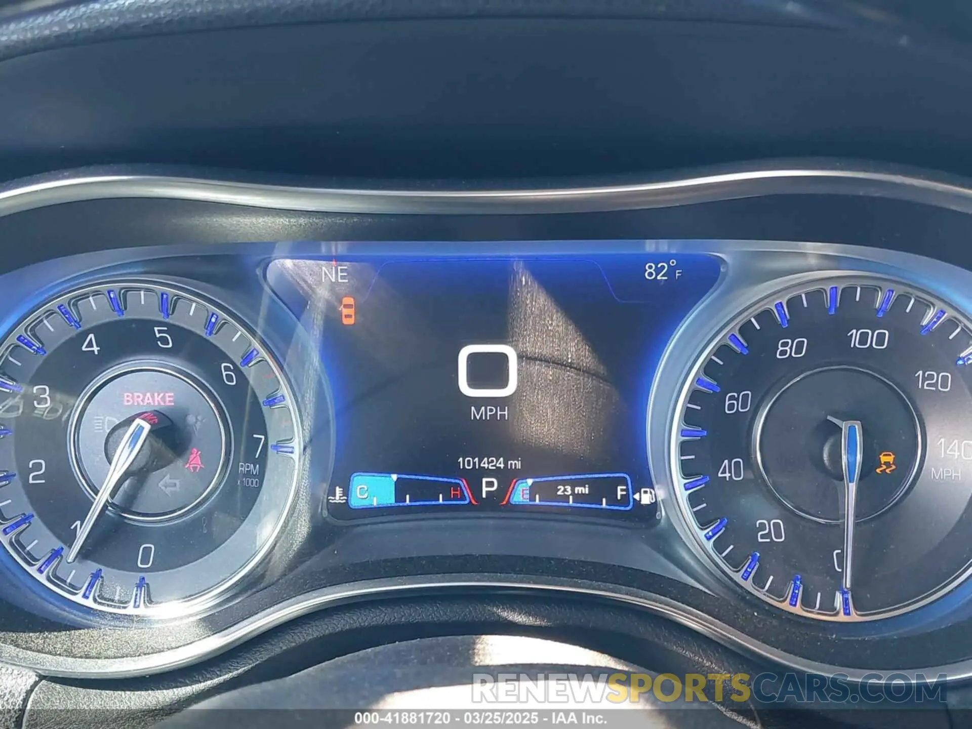 15 Photograph of a damaged car 2C3CCAEG3KH536492 CHRYSLER 300 2019