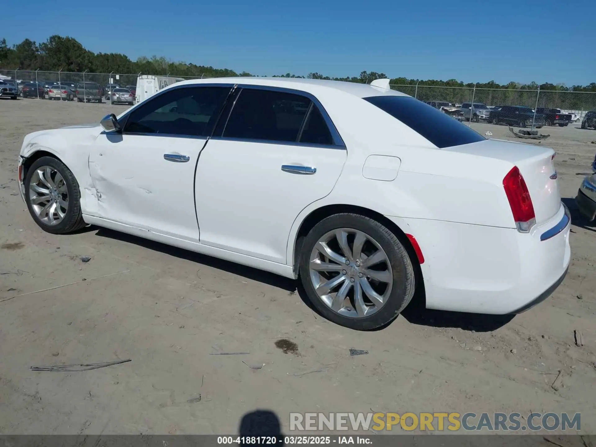 3 Photograph of a damaged car 2C3CCAEG3KH536492 CHRYSLER 300 2019