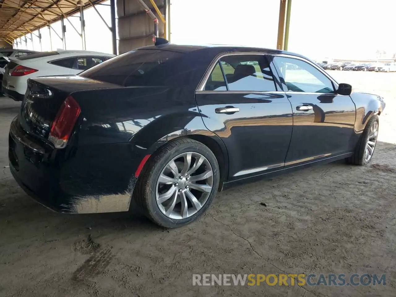 3 Photograph of a damaged car 2C3CCAEG3KH555818 CHRYSLER 300 2019