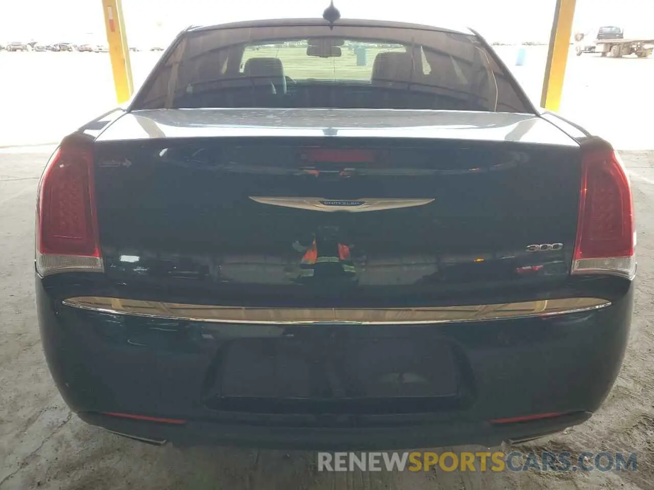 6 Photograph of a damaged car 2C3CCAEG3KH555818 CHRYSLER 300 2019