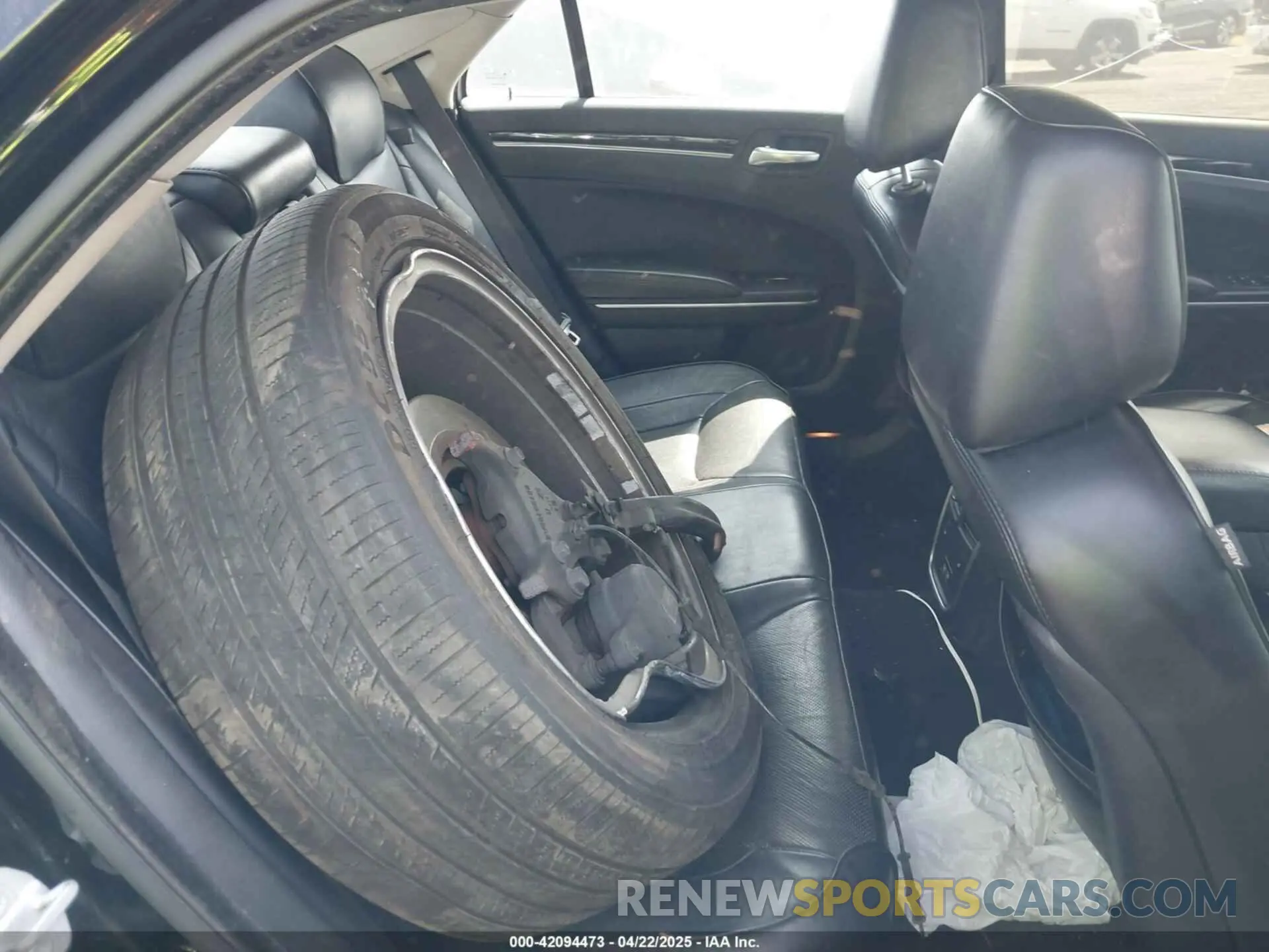 8 Фотография поврежденного автомобиля 2C3CCAEG3KH697988 CHRYSLER 300 2019