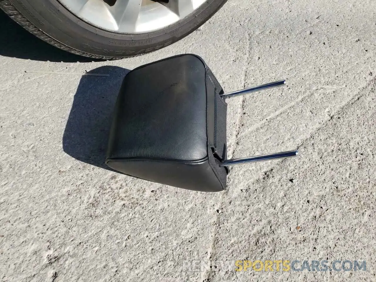 14 Photograph of a damaged car 2C3CCAEG4KH609787 CHRYSLER 300 2019