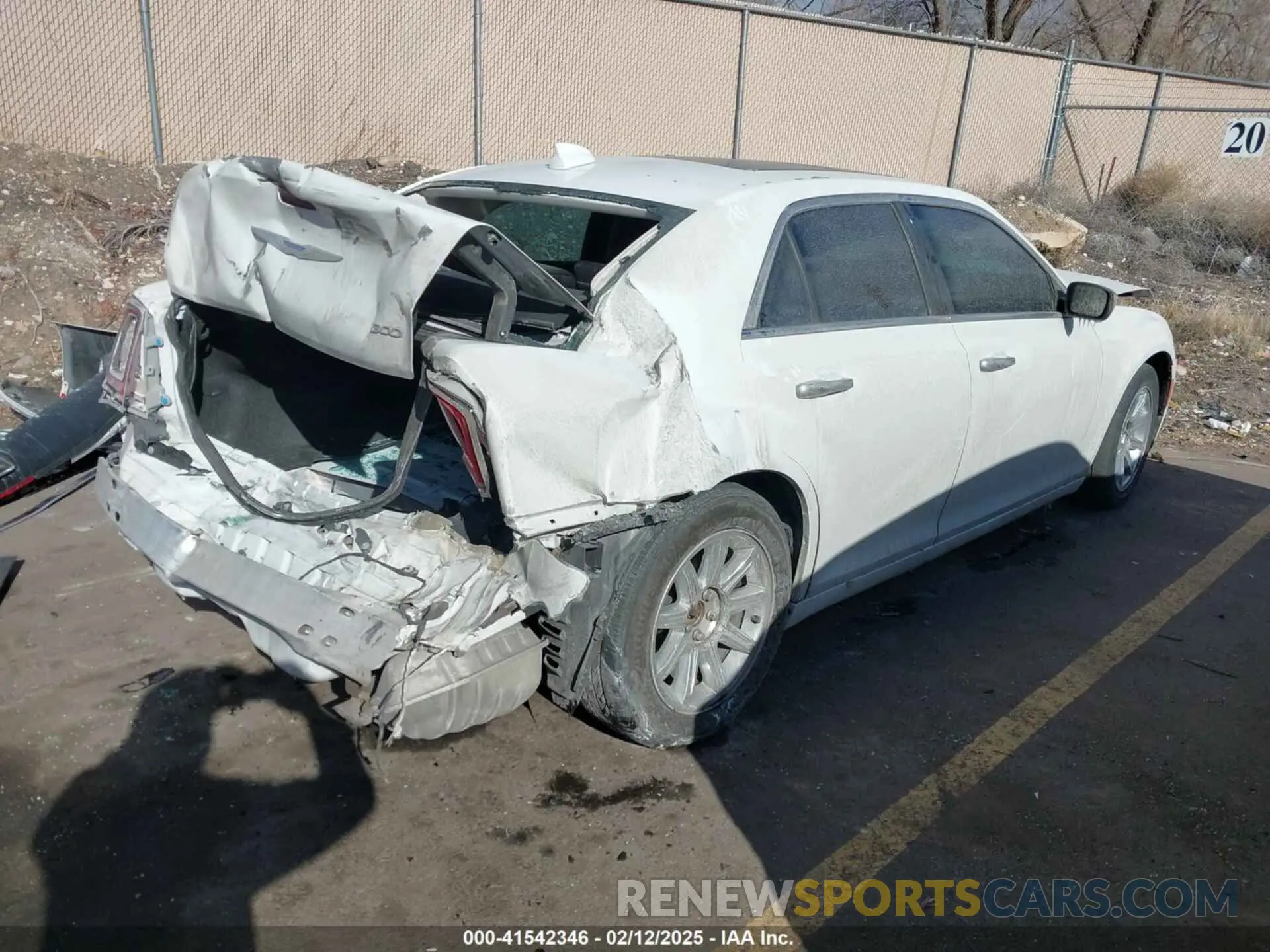 4 Photograph of a damaged car 2C3CCAEG7KH566112 CHRYSLER 300 2019