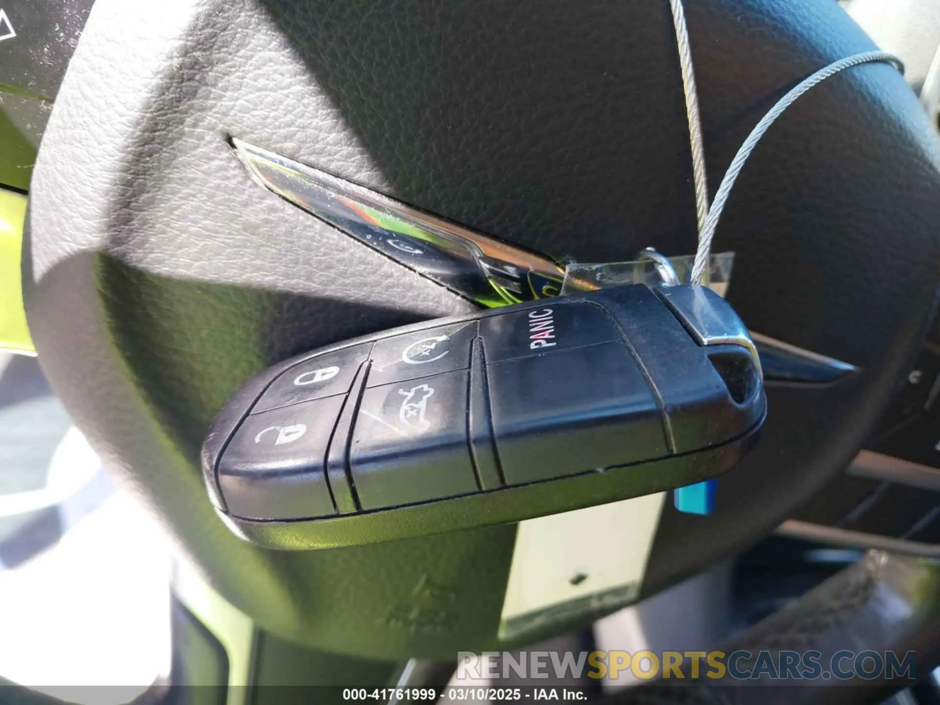 11 Photograph of a damaged car 2C3CCAEG9KH585695 CHRYSLER 300 2019