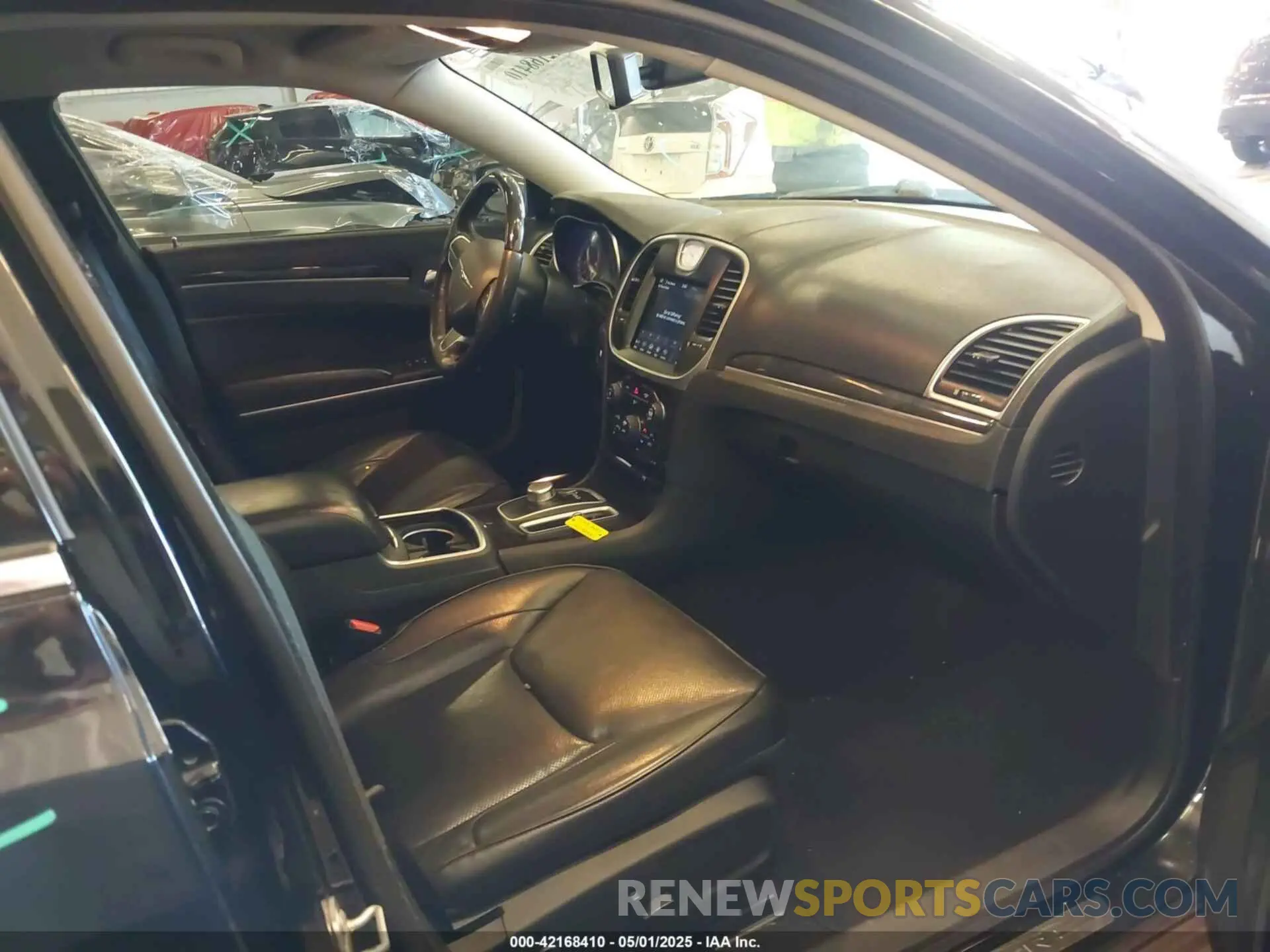 5 Photograph of a damaged car 2C3CCAEG9KH693508 CHRYSLER 300 2019