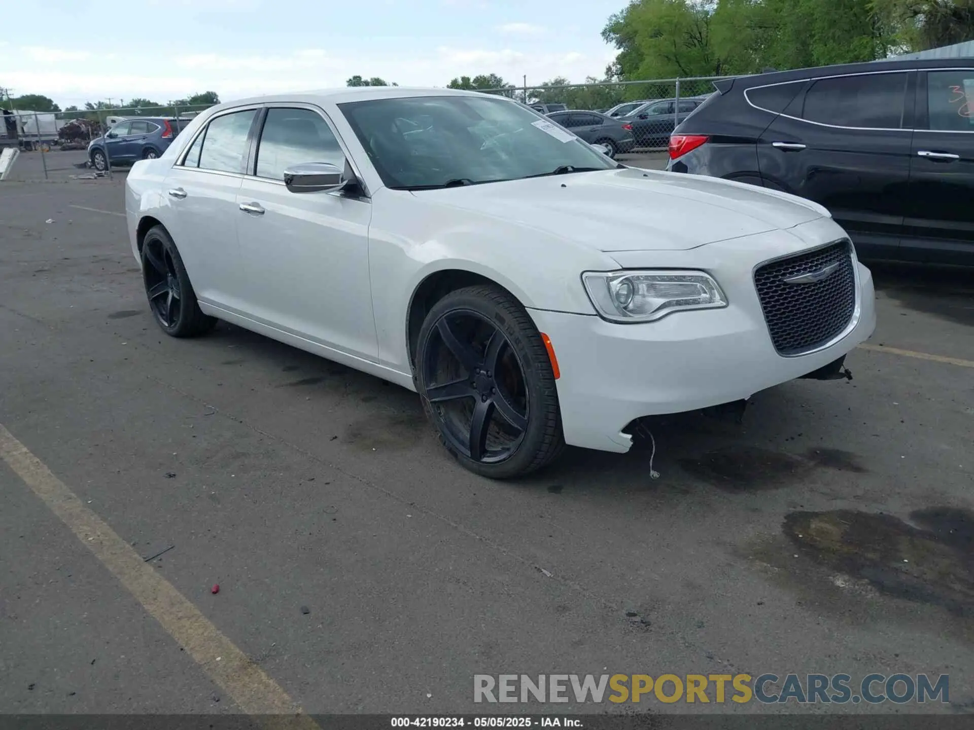 1 Фотография поврежденного автомобиля 2C3CCAEG9KH698188 CHRYSLER 300 2019