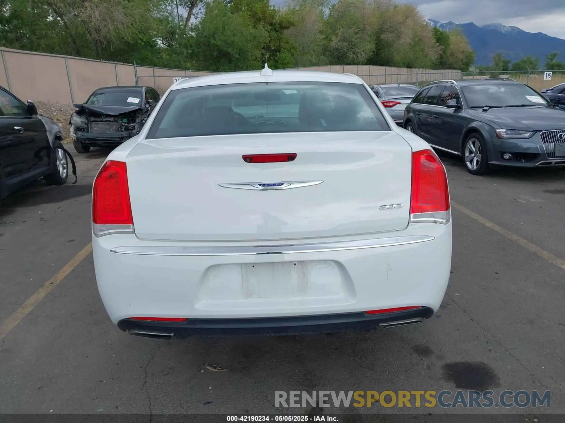 16 Фотография поврежденного автомобиля 2C3CCAEG9KH698188 CHRYSLER 300 2019