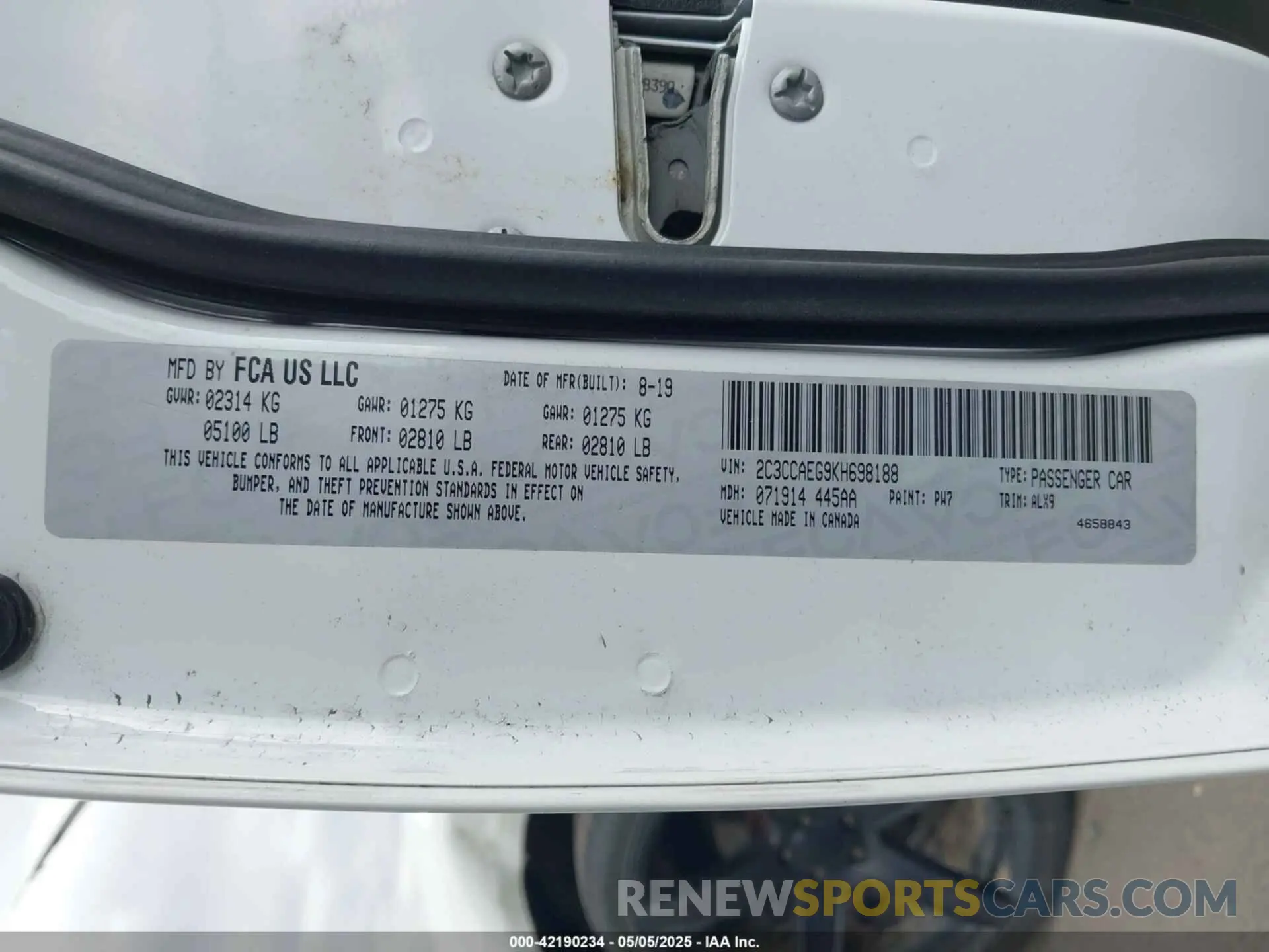 9 Фотография поврежденного автомобиля 2C3CCAEG9KH698188 CHRYSLER 300 2019