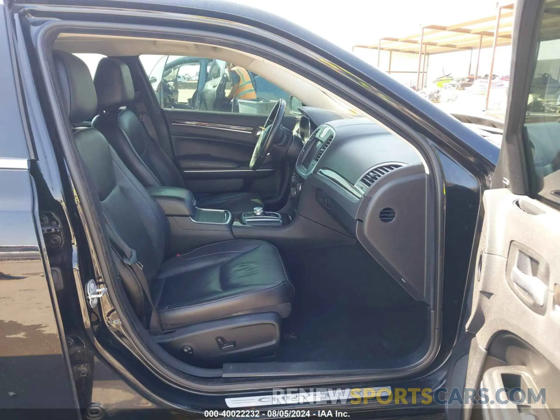 5 Фотография поврежденного автомобиля 2C3CCAEG9KH705883 CHRYSLER 300 2019
