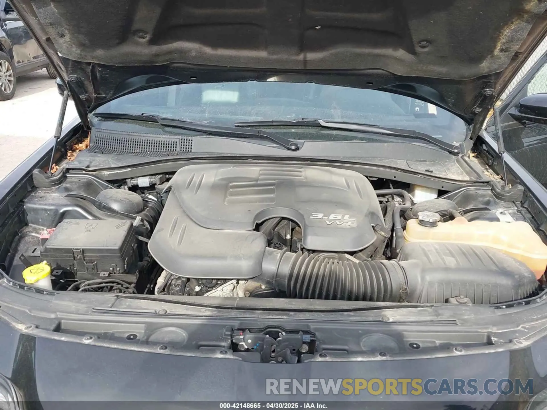 10 Photograph of a damaged car 2C3CCAGG0KH632108 CHRYSLER 300 2019