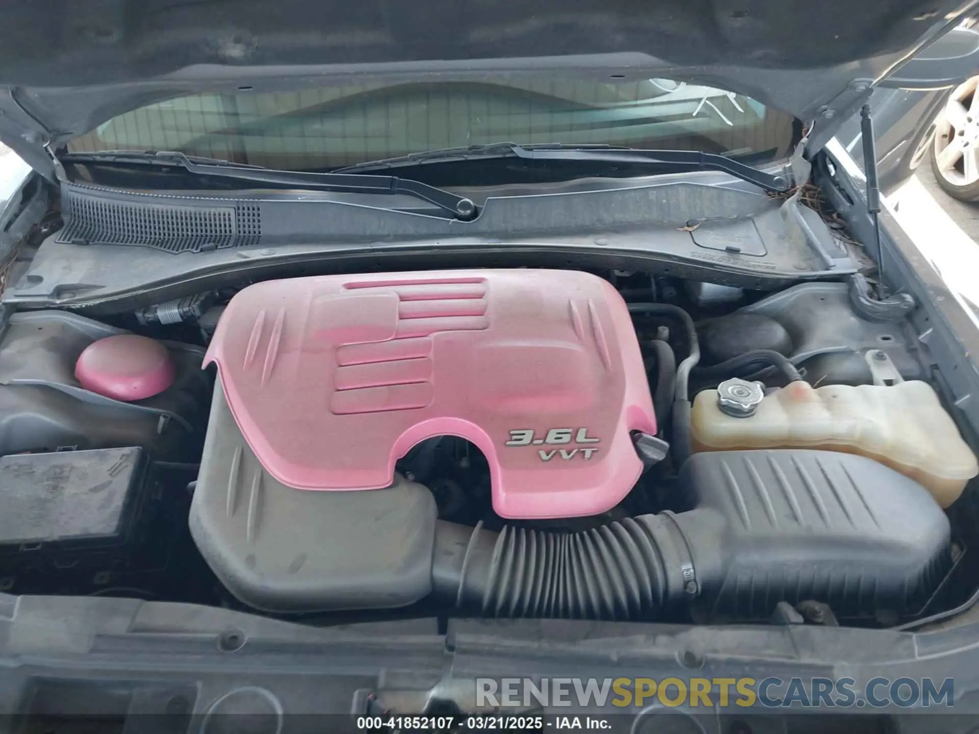10 Photograph of a damaged car 2C3CCAGG3KH542774 CHRYSLER 300 2019