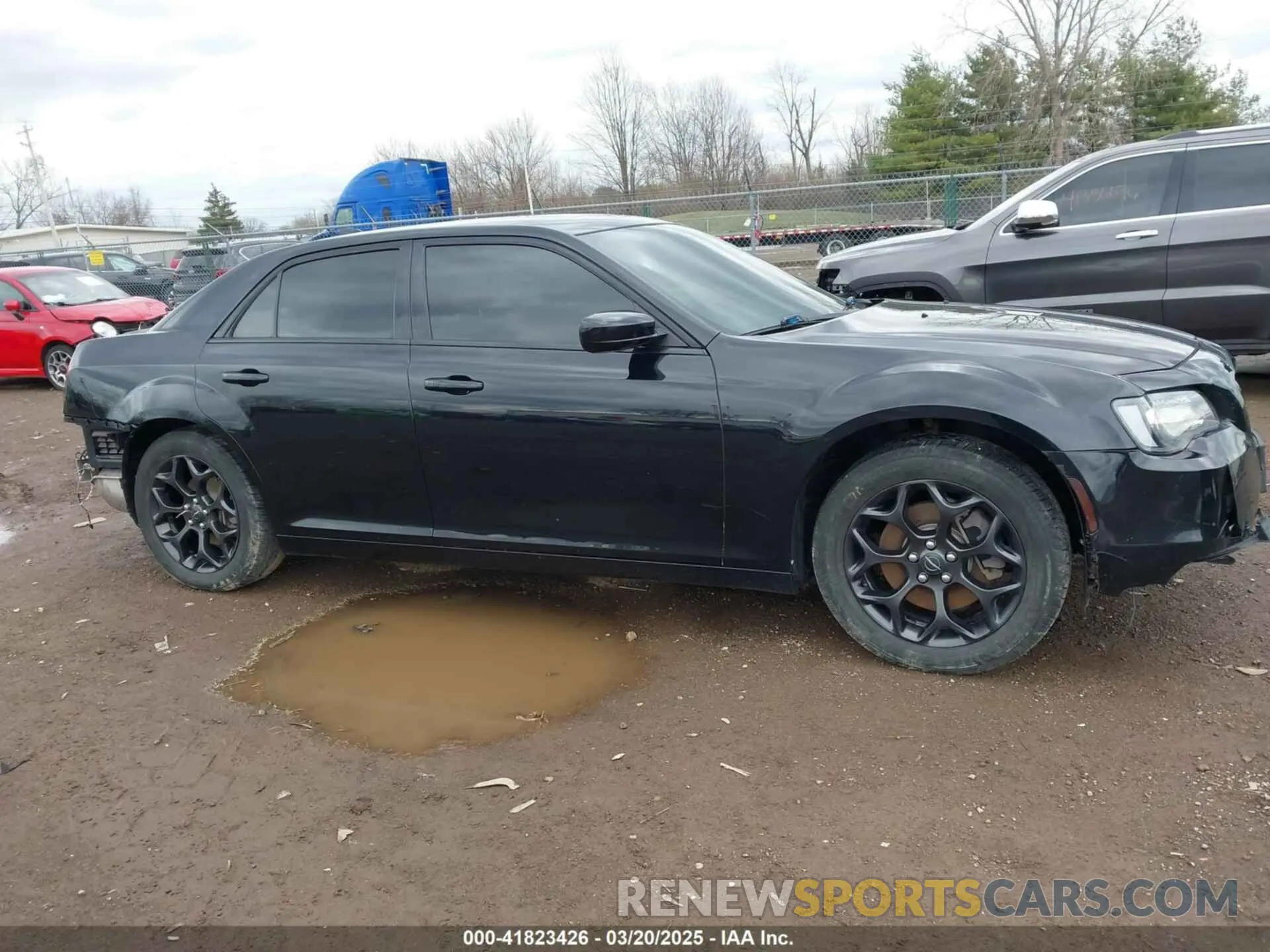 13 Photograph of a damaged car 2C3CCAGG3KH689905 CHRYSLER 300 2019