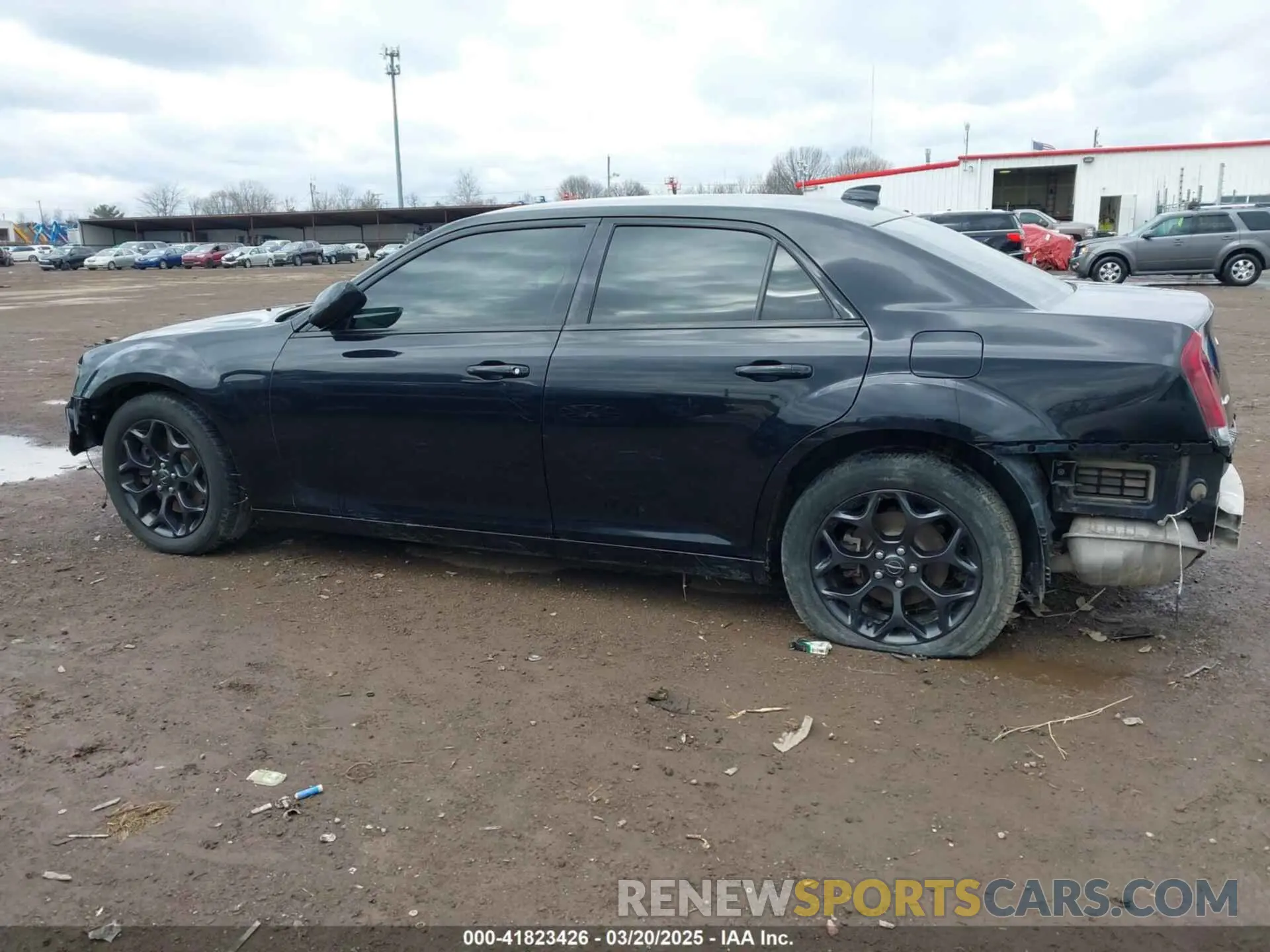 14 Photograph of a damaged car 2C3CCAGG3KH689905 CHRYSLER 300 2019