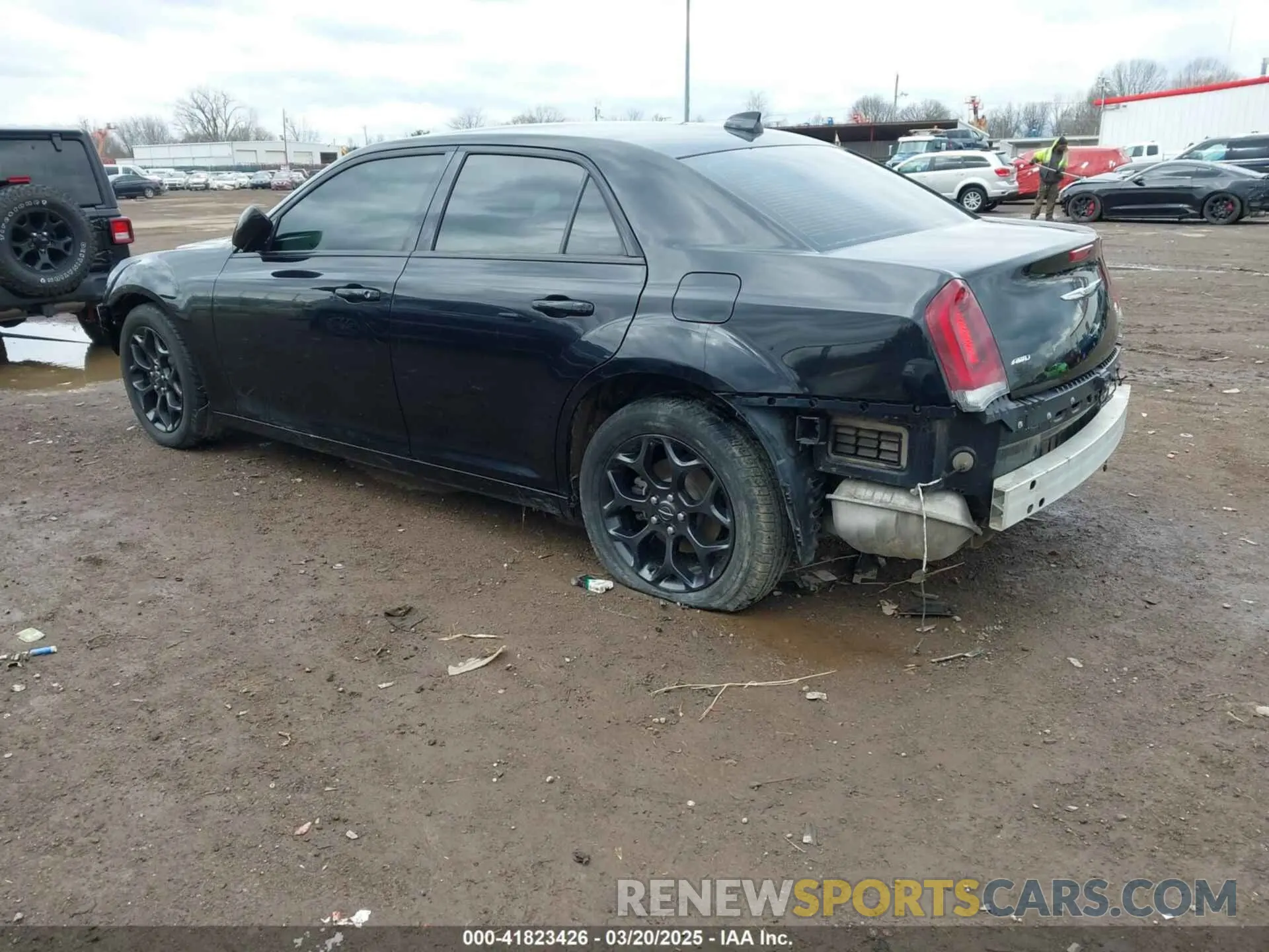3 Photograph of a damaged car 2C3CCAGG3KH689905 CHRYSLER 300 2019