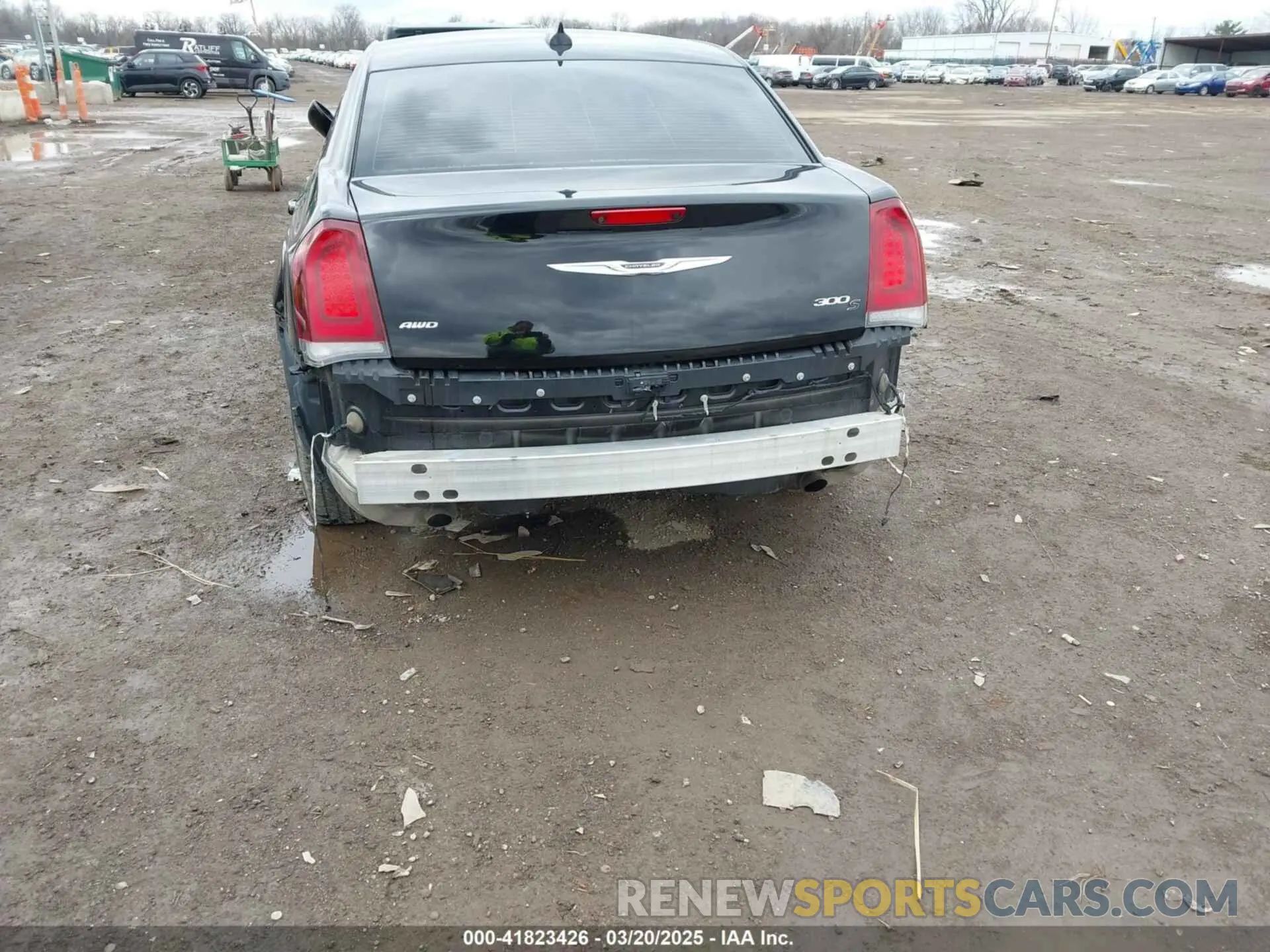6 Photograph of a damaged car 2C3CCAGG3KH689905 CHRYSLER 300 2019