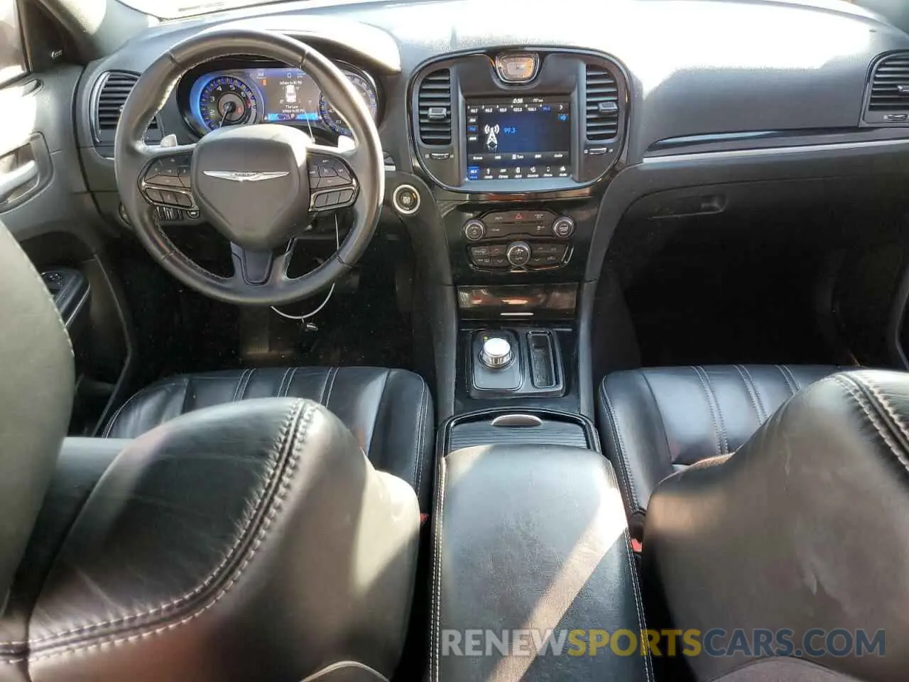 8 Photograph of a damaged car 2C3CCAGGXKH538284 CHRYSLER 300 2019