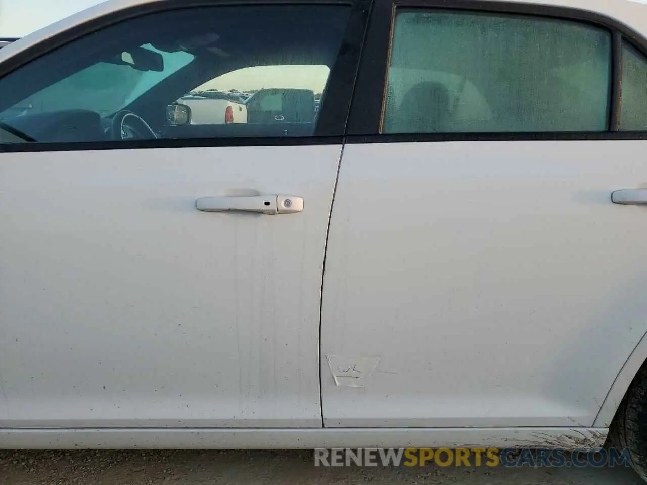 12 Photograph of a damaged car 2C3CCAGGXKH635243 CHRYSLER 300 2019