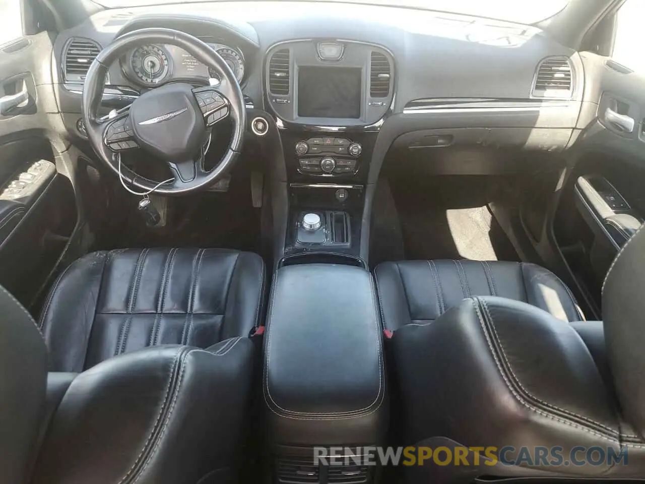 8 Photograph of a damaged car 2C3CCAGGXKH635243 CHRYSLER 300 2019