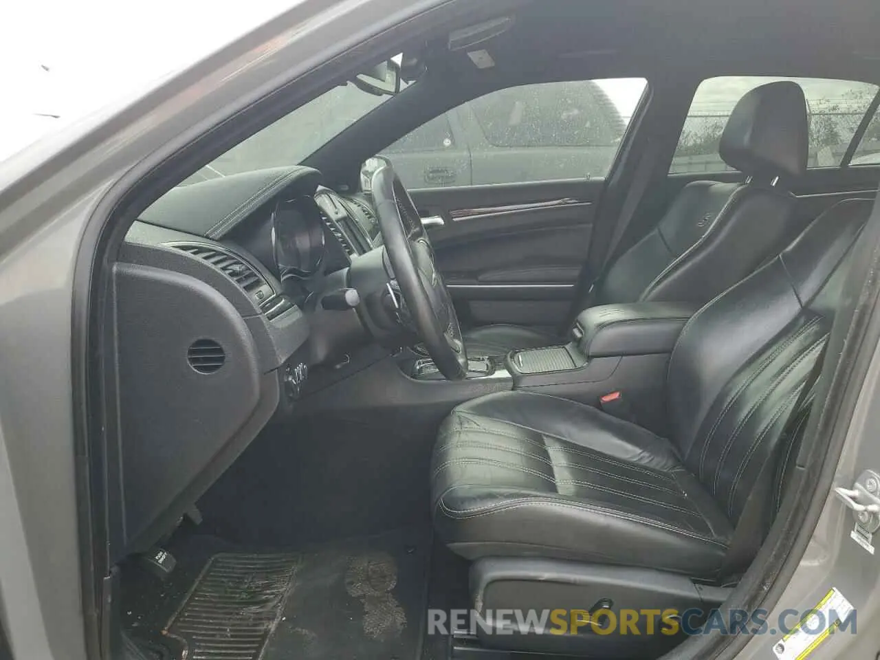 7 Photograph of a damaged car 2C3CCAGGXKH656044 CHRYSLER 300 2019