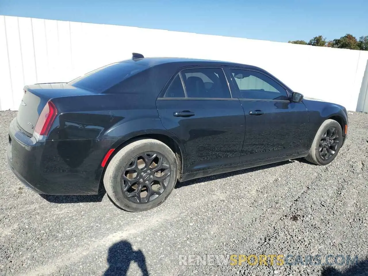 3 Фотография поврежденного автомобиля 2C3CCAGGXKH690811 CHRYSLER 300 2019