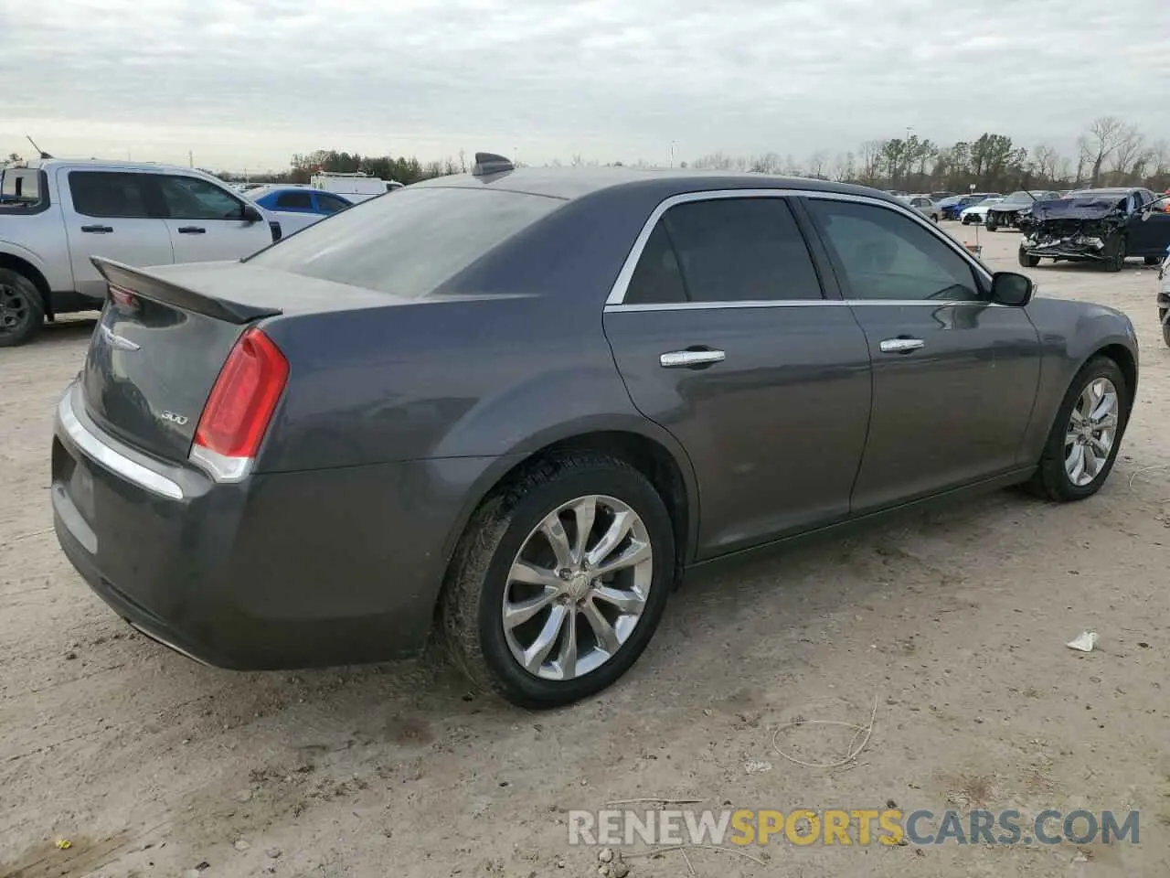 3 Photograph of a damaged car 2C3CCAKG0KH560348 CHRYSLER 300 2019
