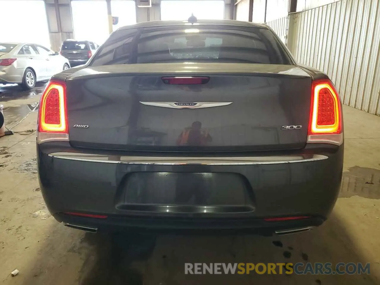 6 Photograph of a damaged car 2C3CCAKG0KH631628 CHRYSLER 300 2019