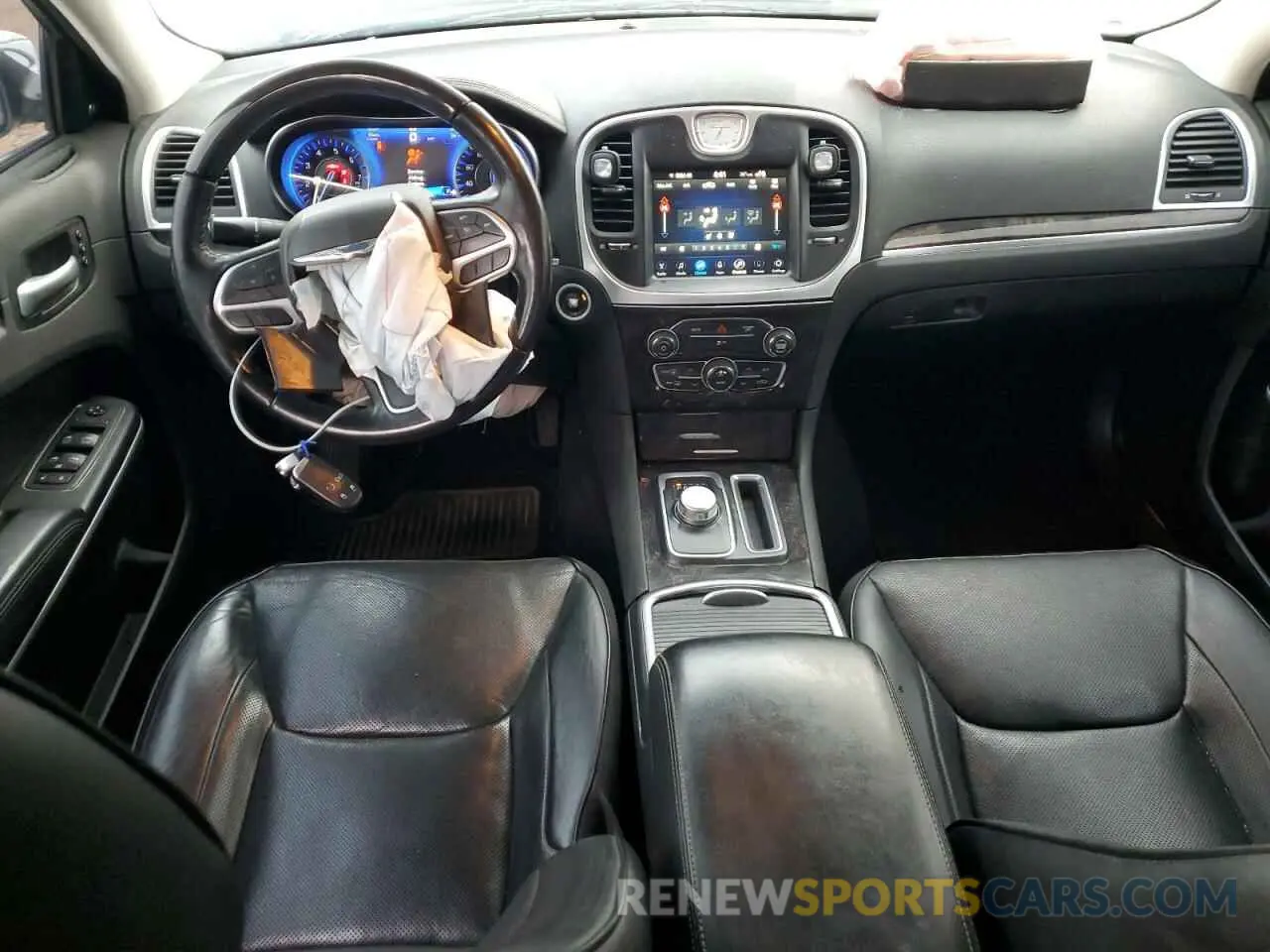 8 Photograph of a damaged car 2C3CCAKG3KH690883 CHRYSLER 300 2019
