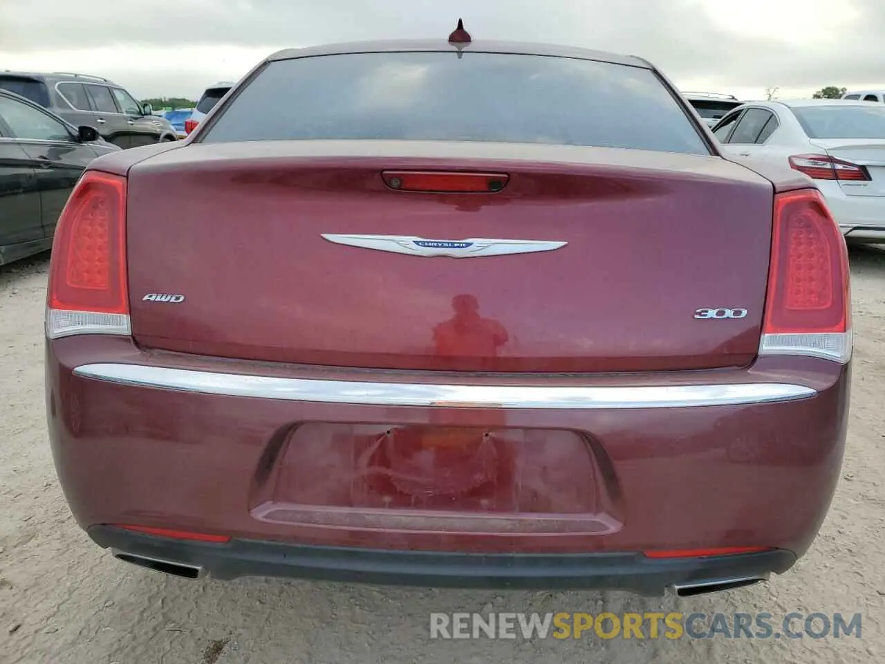 6 Photograph of a damaged car 2C3CCAKG8KH569136 CHRYSLER 300 2019
