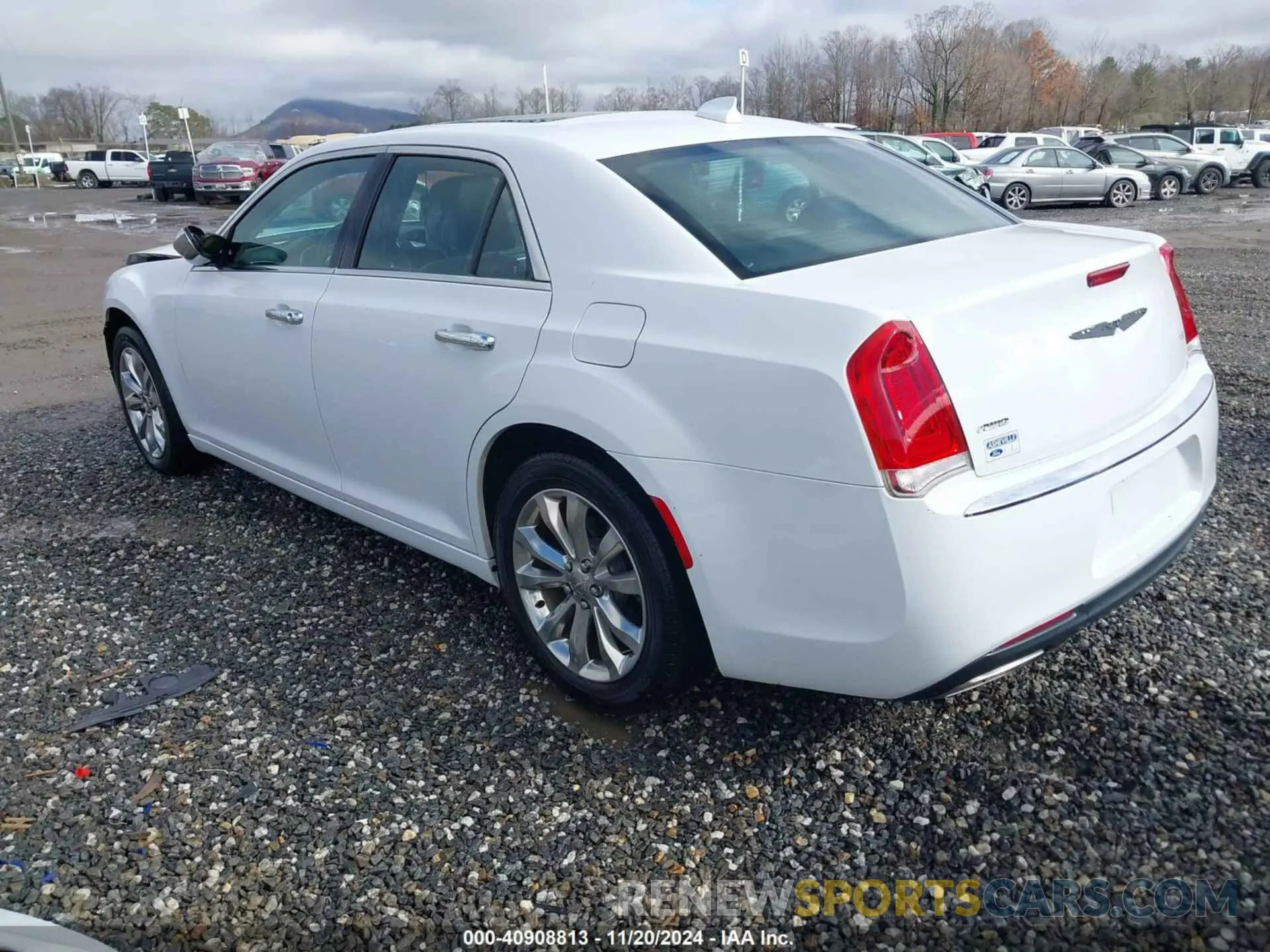 3 Фотография поврежденного автомобиля 2C3CCAKGXKH577948 CHRYSLER 300 2019