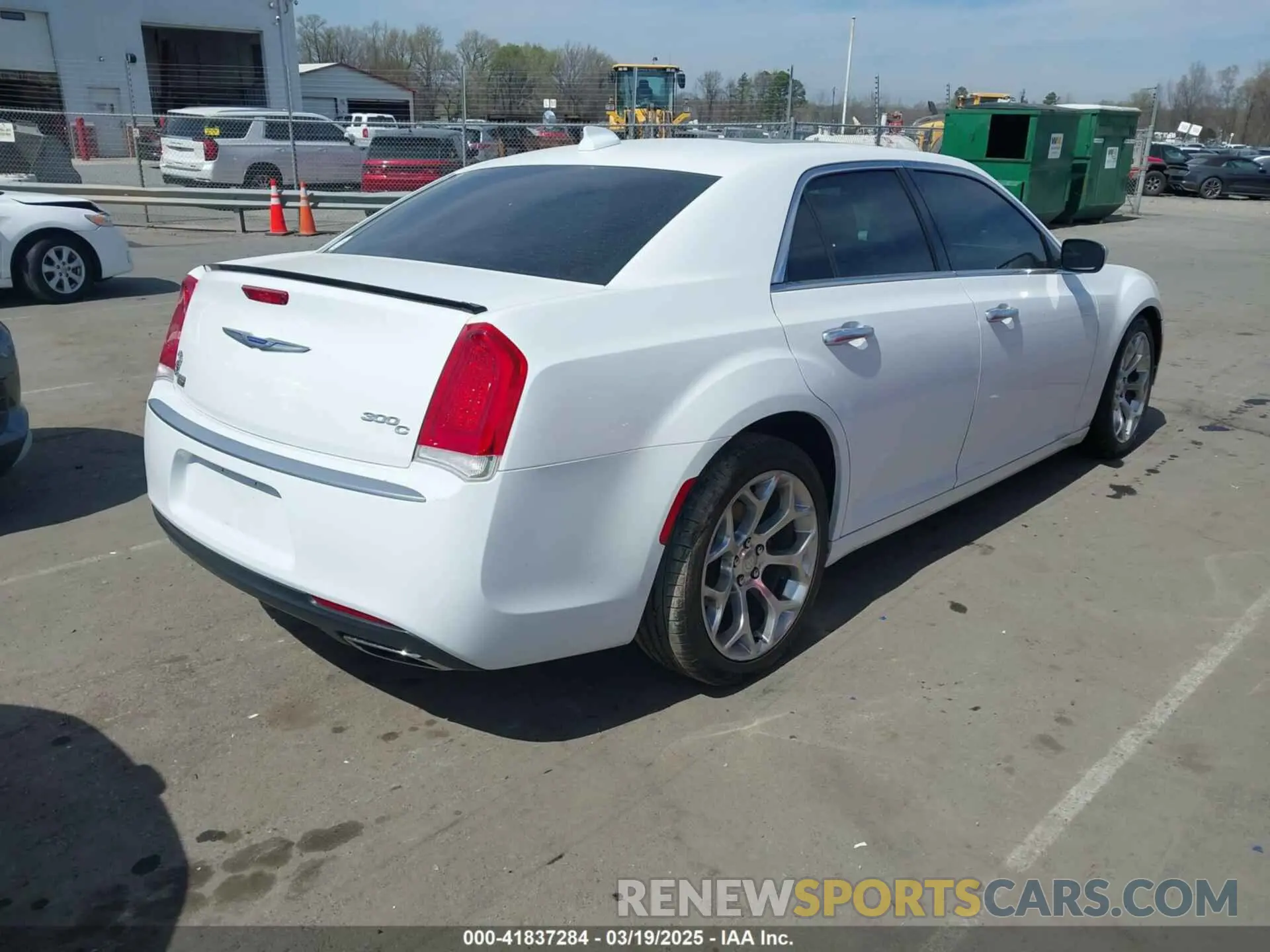 4 Photograph of a damaged car 2C3CCAPT5KH606049 CHRYSLER 300 2019