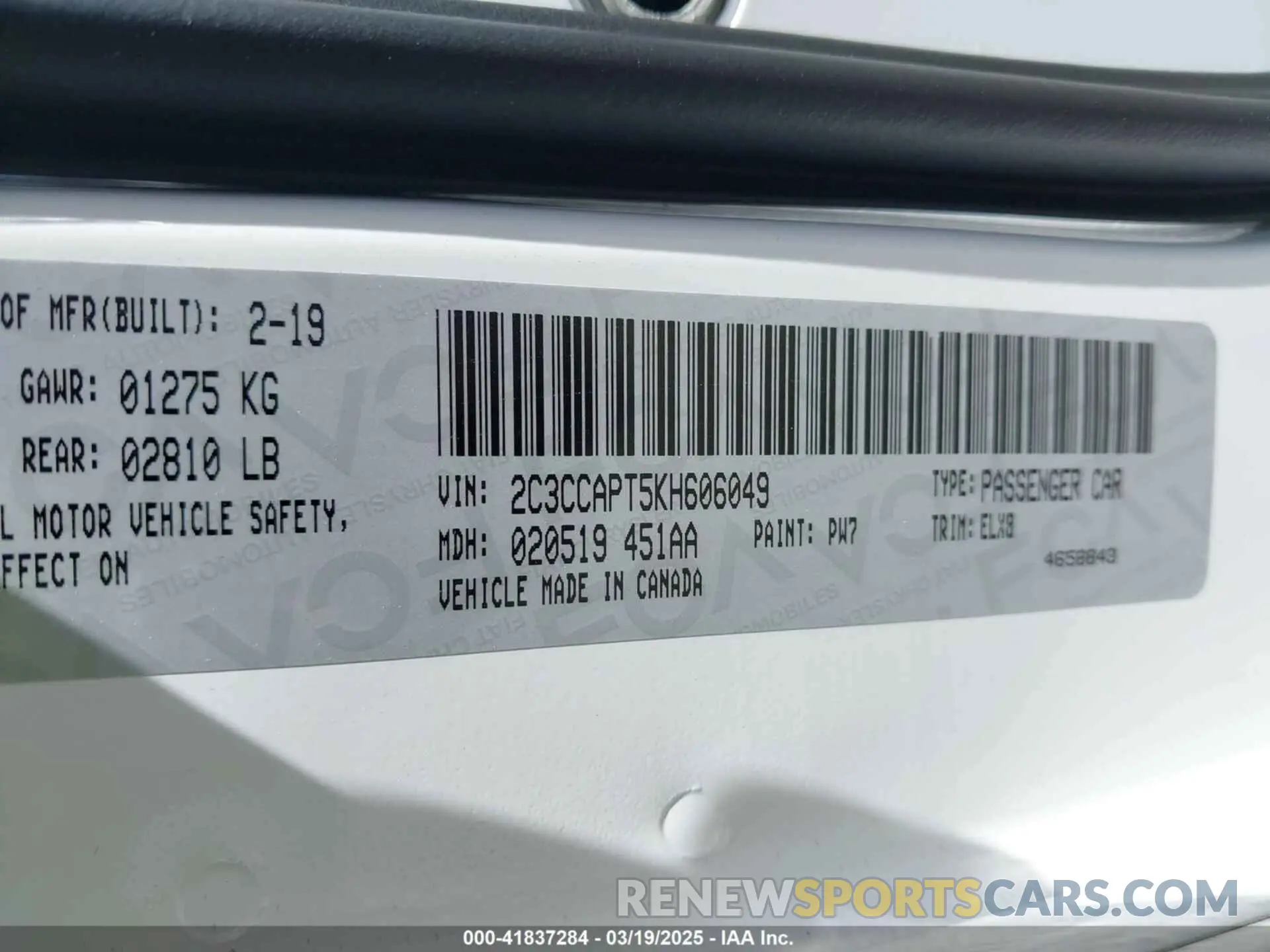 9 Photograph of a damaged car 2C3CCAPT5KH606049 CHRYSLER 300 2019