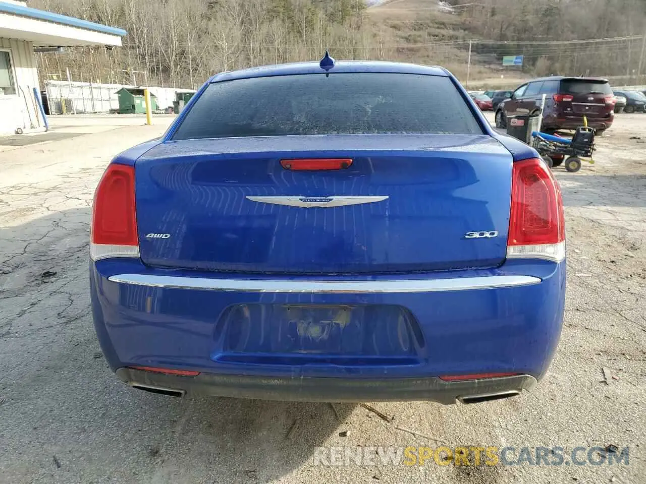 6 Photograph of a damaged car 2C3CCARG0KH561506 CHRYSLER 300 2019