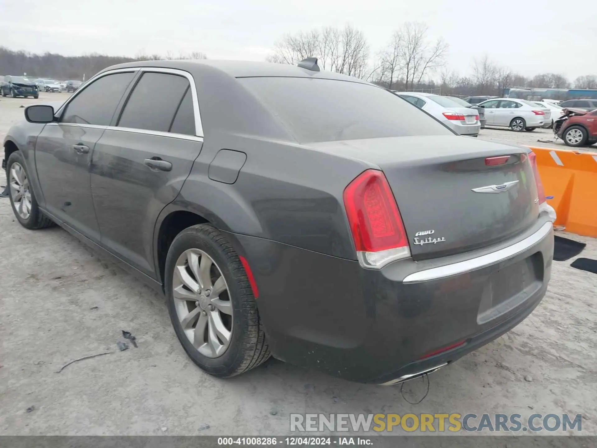 3 Фотография поврежденного автомобиля 2C3CCARG1KH611054 CHRYSLER 300 2019
