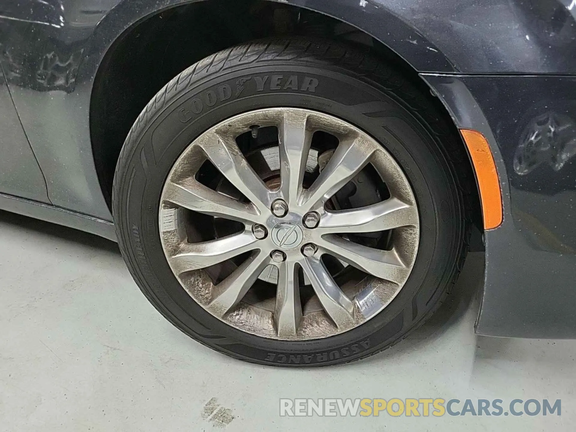 28 Фотография поврежденного автомобиля 2C3CCARG7KH556447 CHRYSLER 300 2019