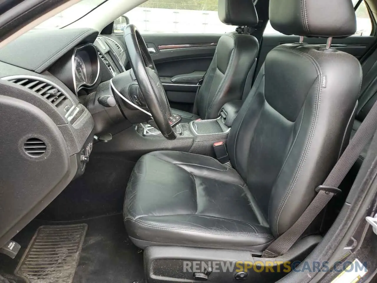 7 Фотография поврежденного автомобиля 2C3CCARG9KH626739 CHRYSLER 300 2019