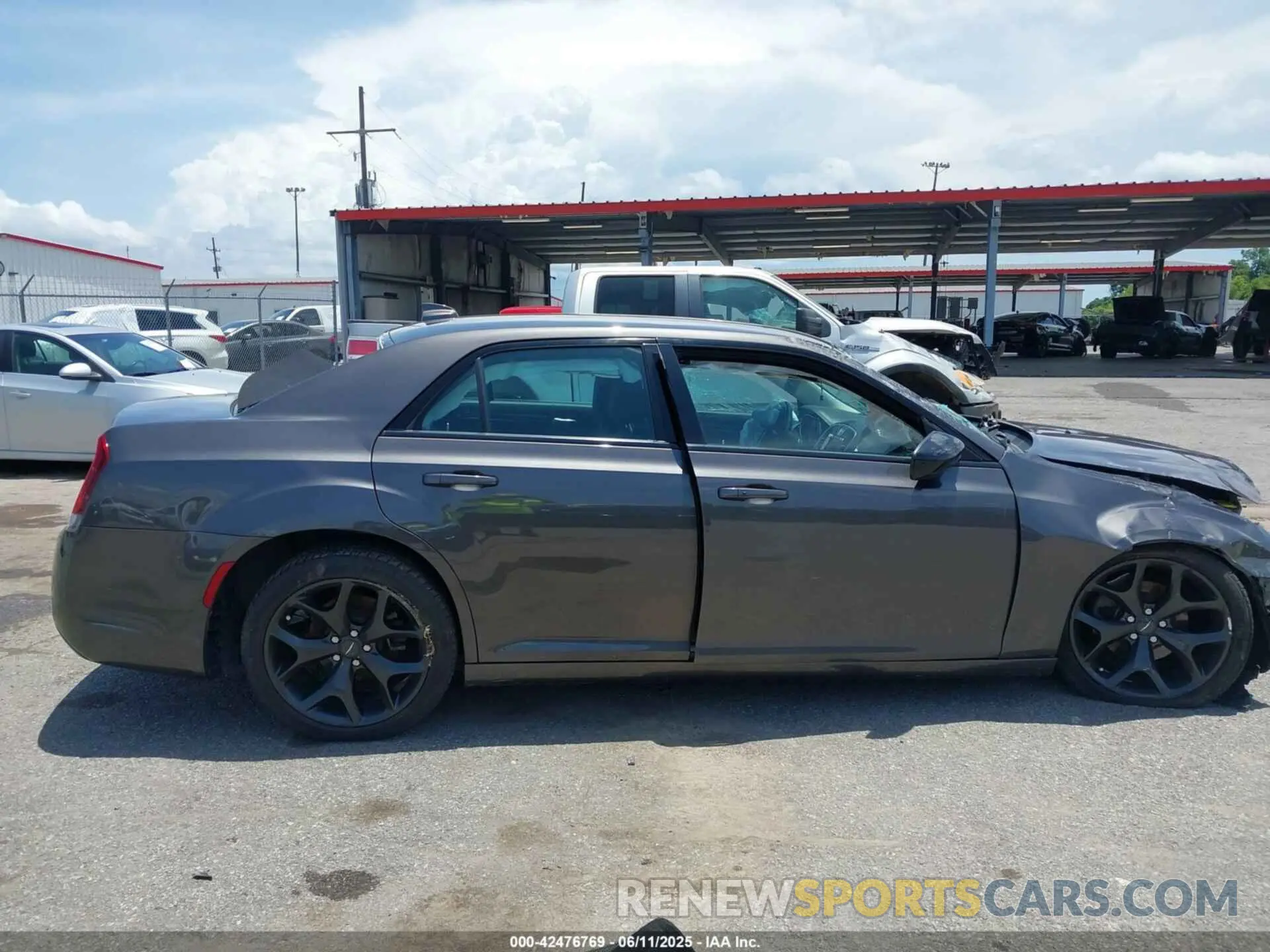 13 Photograph of a damaged car 2C3CCAAG5LH160241 CHRYSLER 300 2020