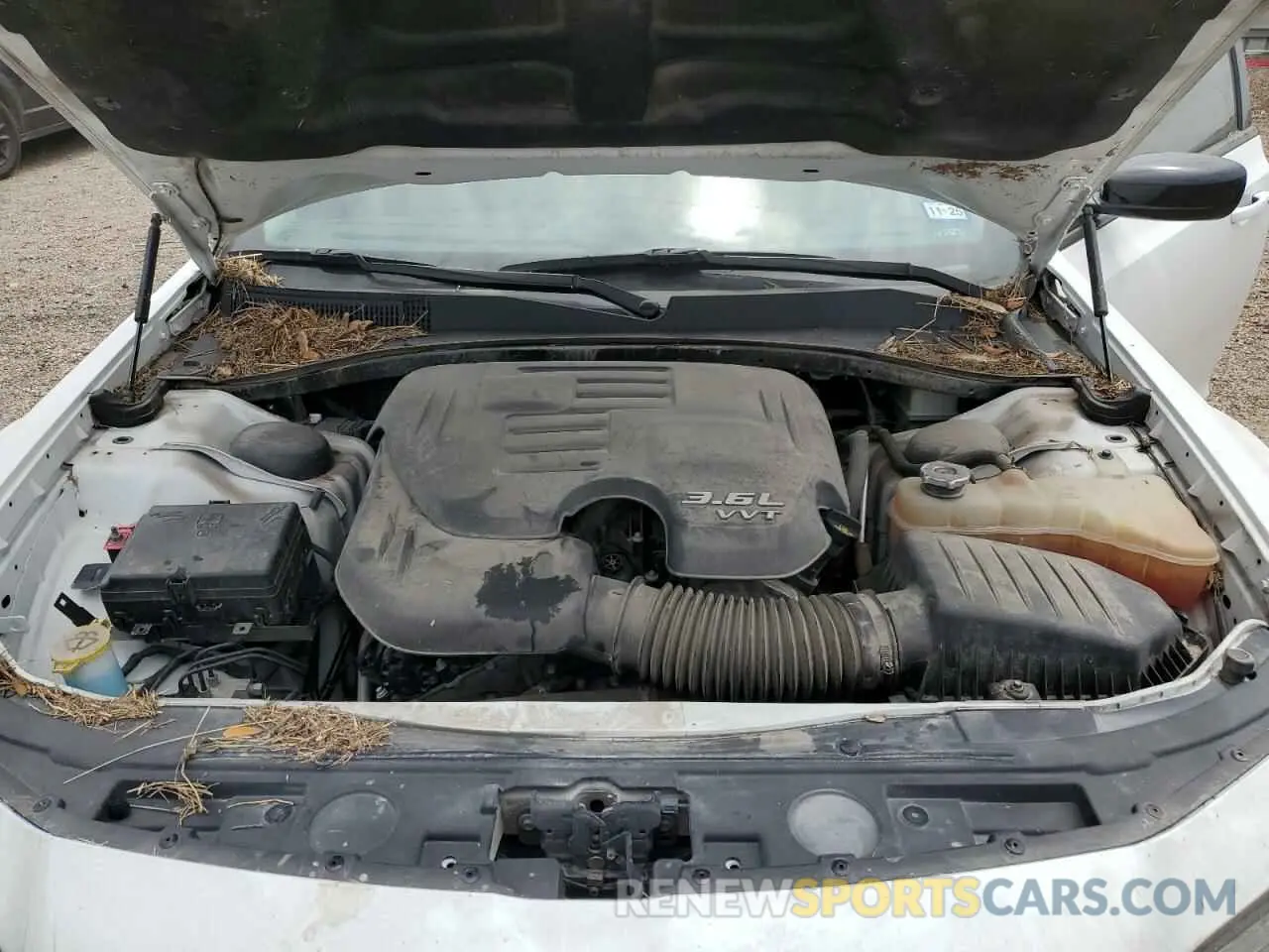 11 Photograph of a damaged car 2C3CCAAG5LH181543 CHRYSLER 300 2020