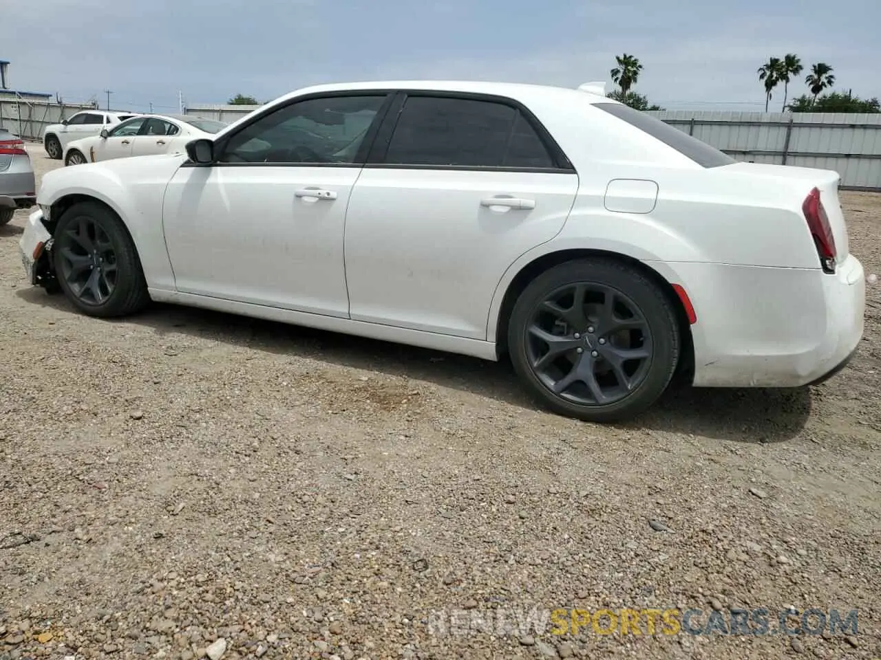 2 Photograph of a damaged car 2C3CCAAG5LH181543 CHRYSLER 300 2020