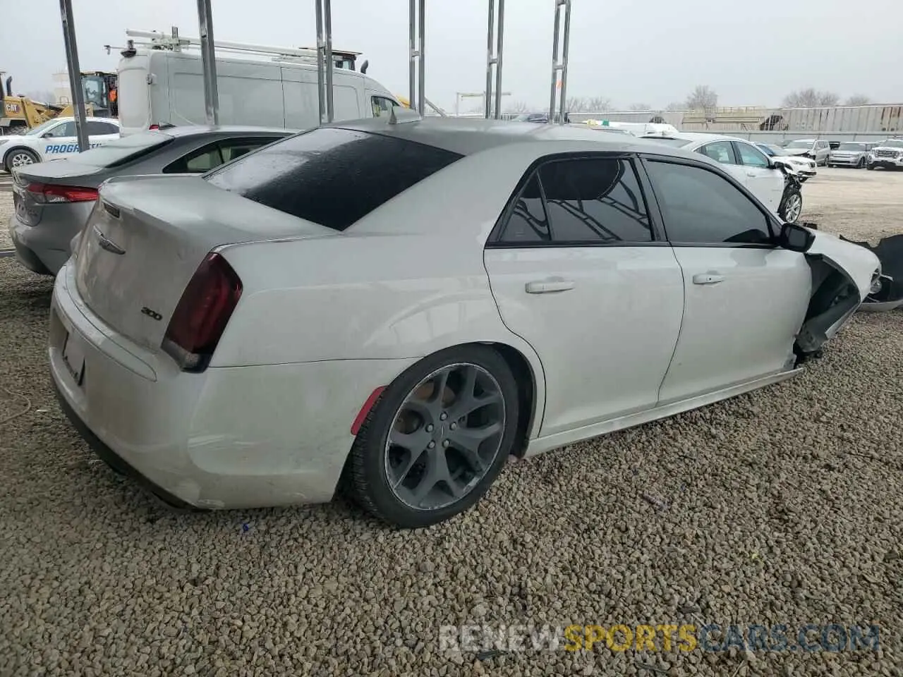 3 Photograph of a damaged car 2C3CCAAG5LH225587 CHRYSLER 300 2020