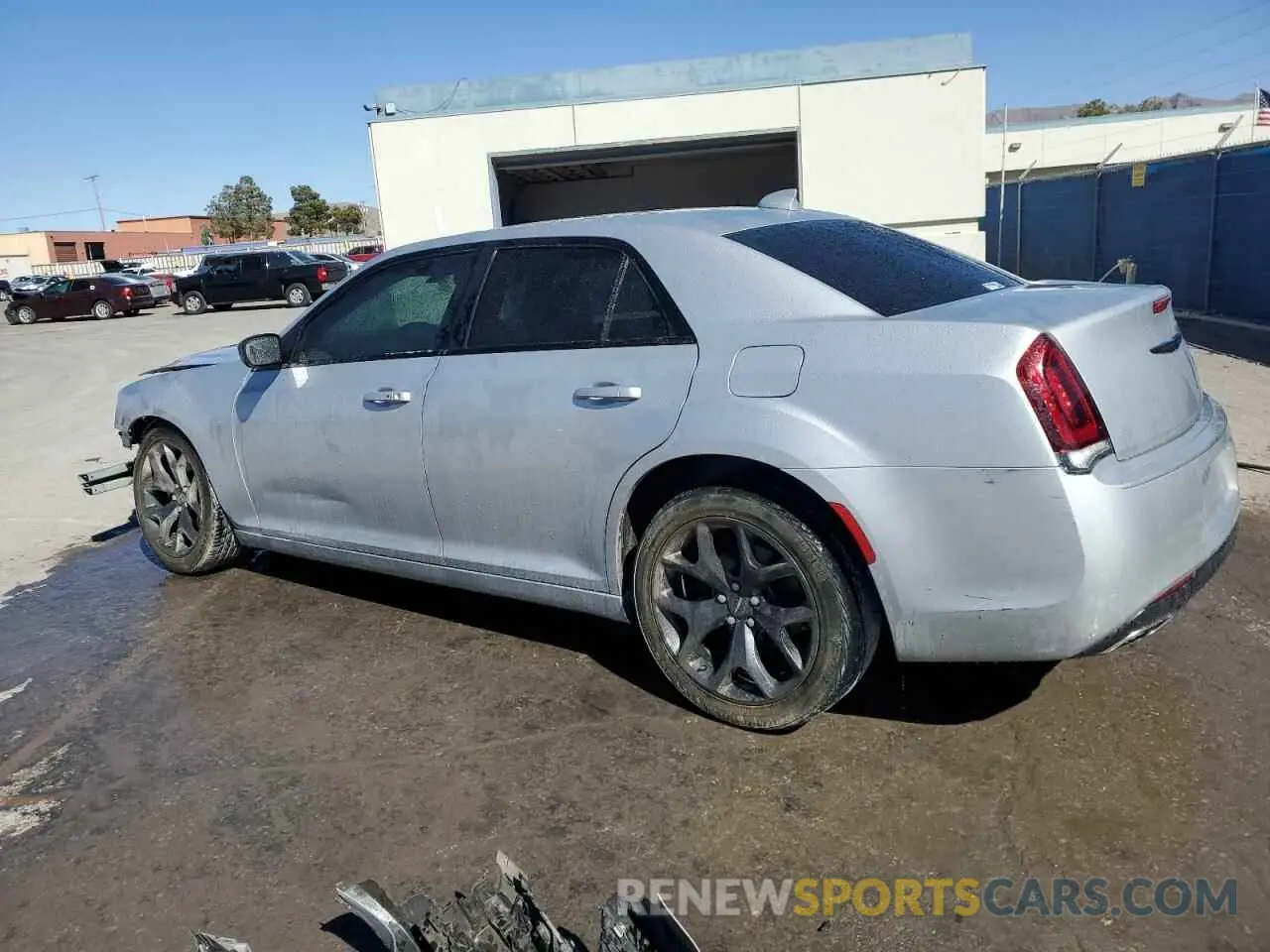 2 Photograph of a damaged car 2C3CCAAG7LH172598 CHRYSLER 300 2020
