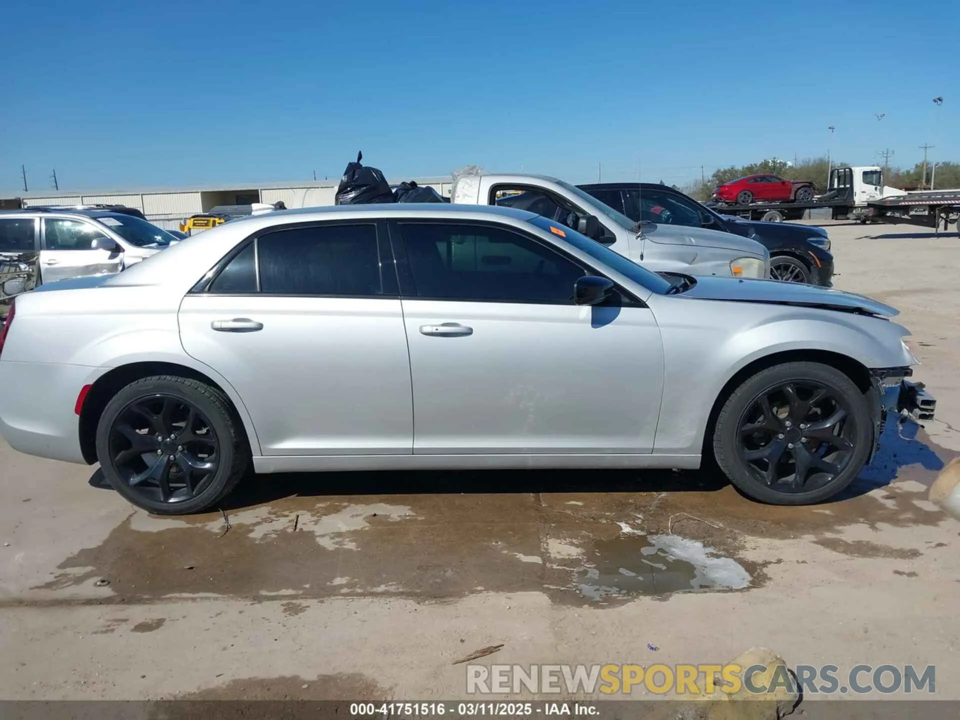 14 Photograph of a damaged car 2C3CCAAG8LH160296 CHRYSLER 300 2020