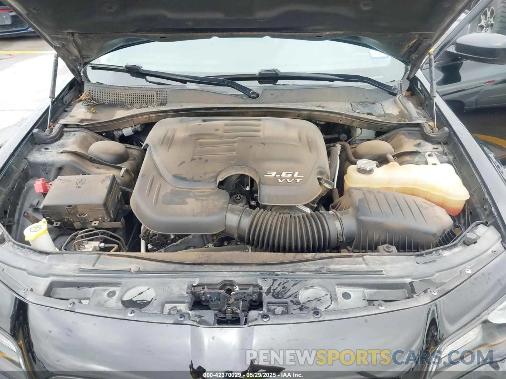 10 Фотография поврежденного автомобиля 2C3CCAAG8LH233604 CHRYSLER 300 2020