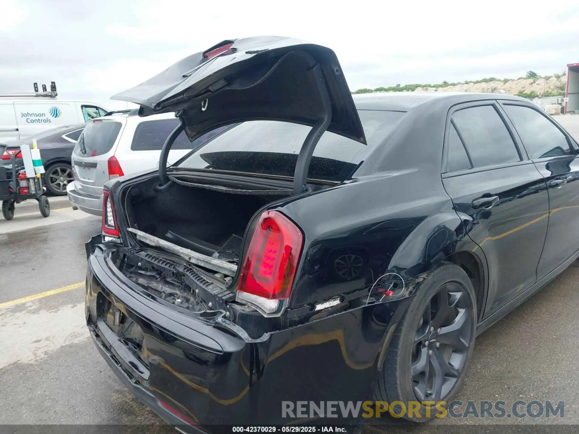 6 Фотография поврежденного автомобиля 2C3CCAAG8LH233604 CHRYSLER 300 2020